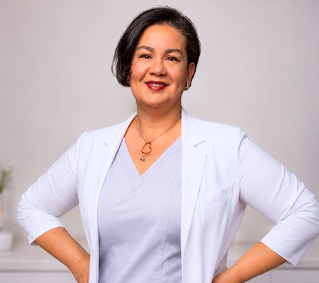 Dra Ivonne Bustos Álvarez - Clinica Pichimapu